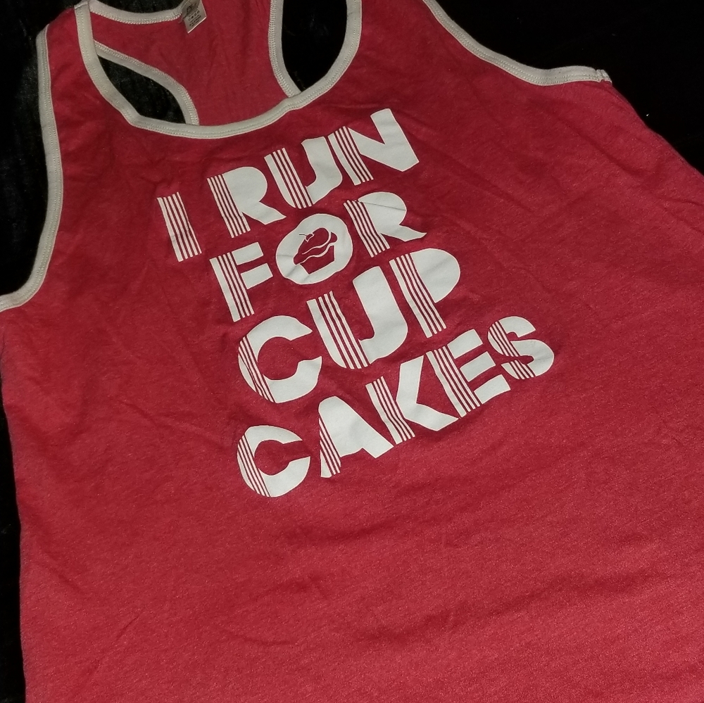 'I Run For Cupcakes' Tank Top, Center Stage, XL, Red